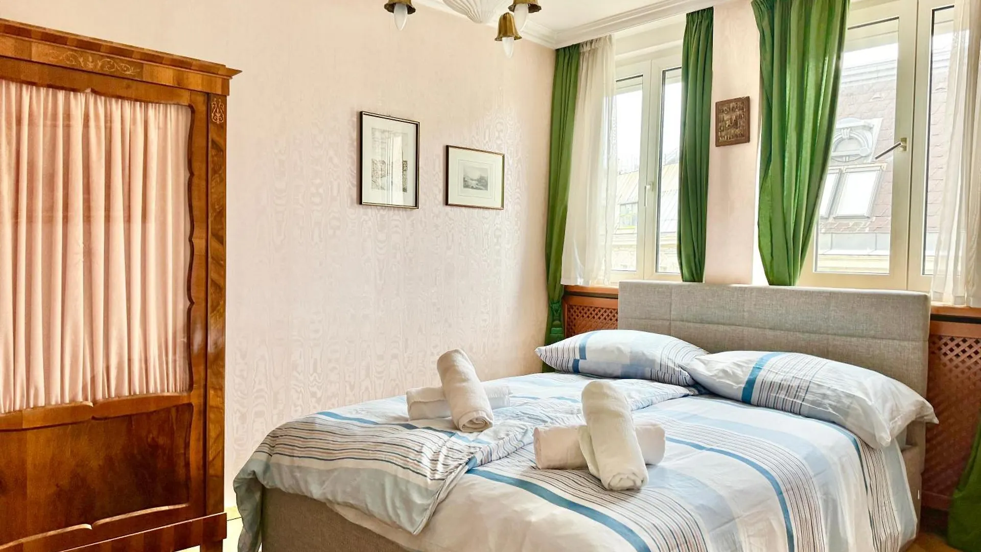 Penthouse With Stephen Cathedral View Appartement Wenen